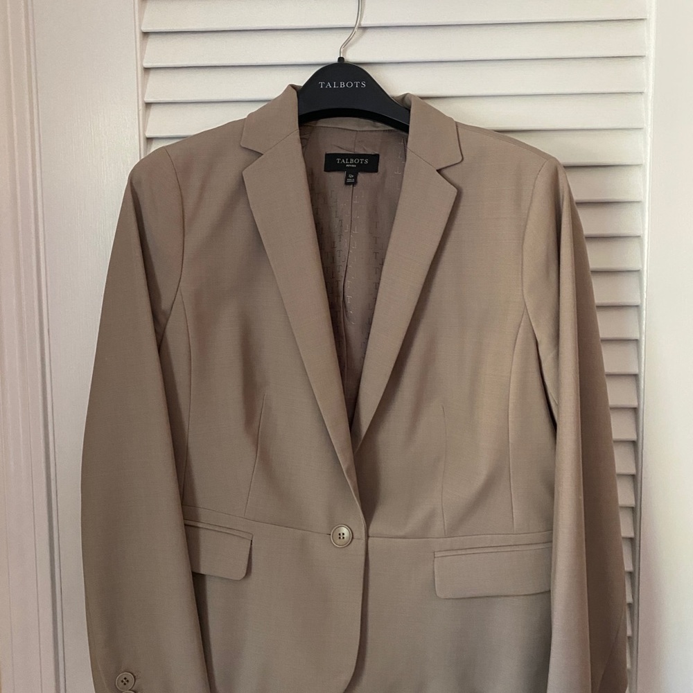 NWT SUIT AND PANTS